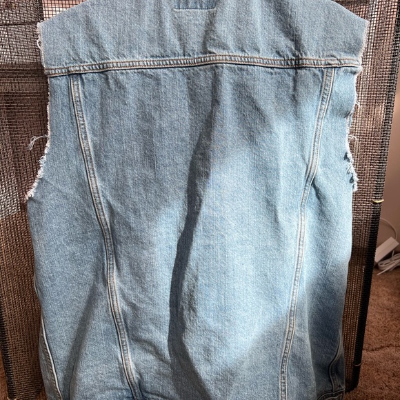 Frank & Oak Denim Vest. - Picture 6 of 6